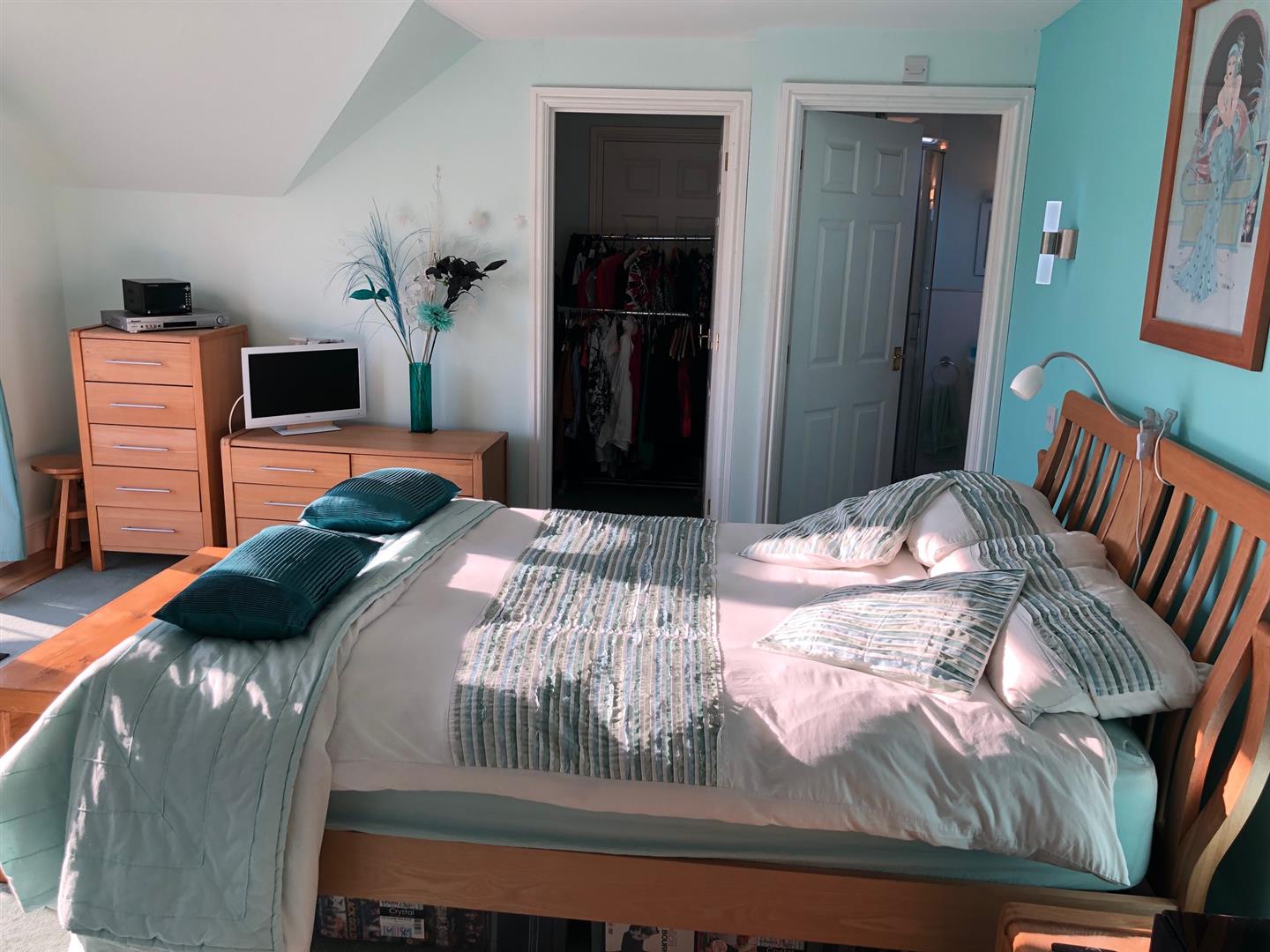 ANOTHER ROOM ASPECT
